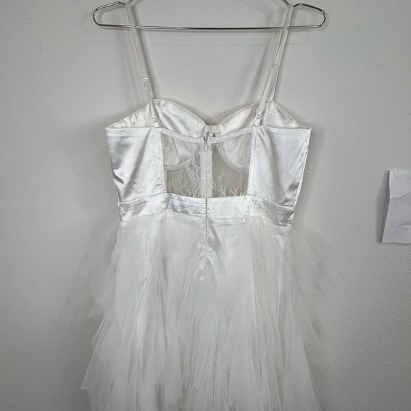 Lulu’s Women’s White Satin and Tulle Mini Dress Size Medium Bustier Style 32” - Picture 9 of 10